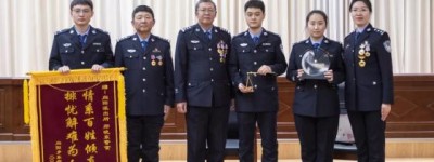 青苗会客室——揭秘勋章后的忠诚密码