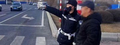 红灯前的选择题：  哈尔滨街头这些瞬间，让交警给你划重点！