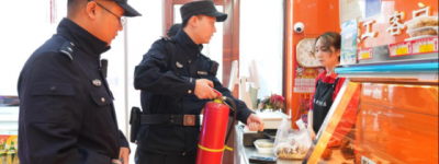 冰城公安护游警务 守护游客打卡五国城