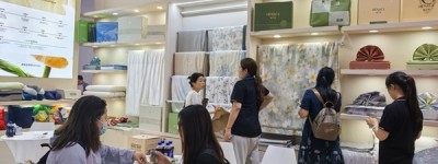 赫兰希家纺HENACL耀启鹏城 定义夜间美肤新主张
