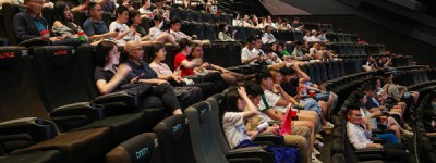 国家电影局建议适度减少美国影片进口数量，近年来好莱坞电影面临挑战