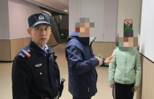 冰城警方暖心守护：三天内连续找回三名走失儿童与少年