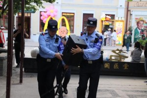 “粽”享平安 “警”色相伴  道外分局全力守护景区安全