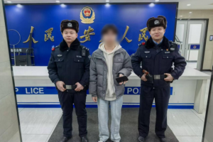 南岗民警巡逻中暖心寻失物 贴心服务获群众点赞